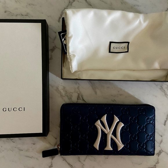 GUCCI Blue Ny Yankee Wallet - Picture 2 of 11